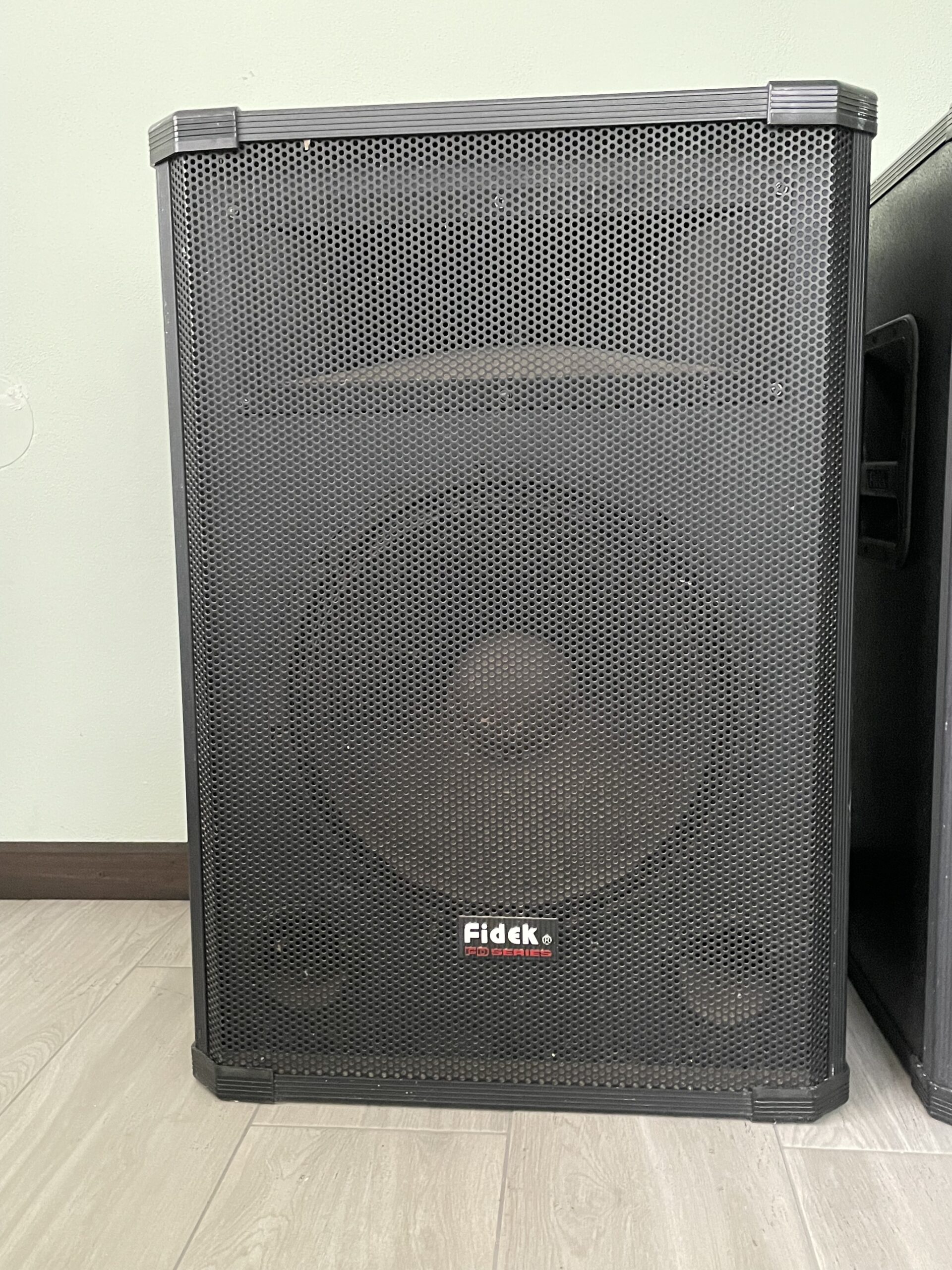 Par de Parlantes pasivos Fidek Potencia RMS de 200W c/u - Imagen 2