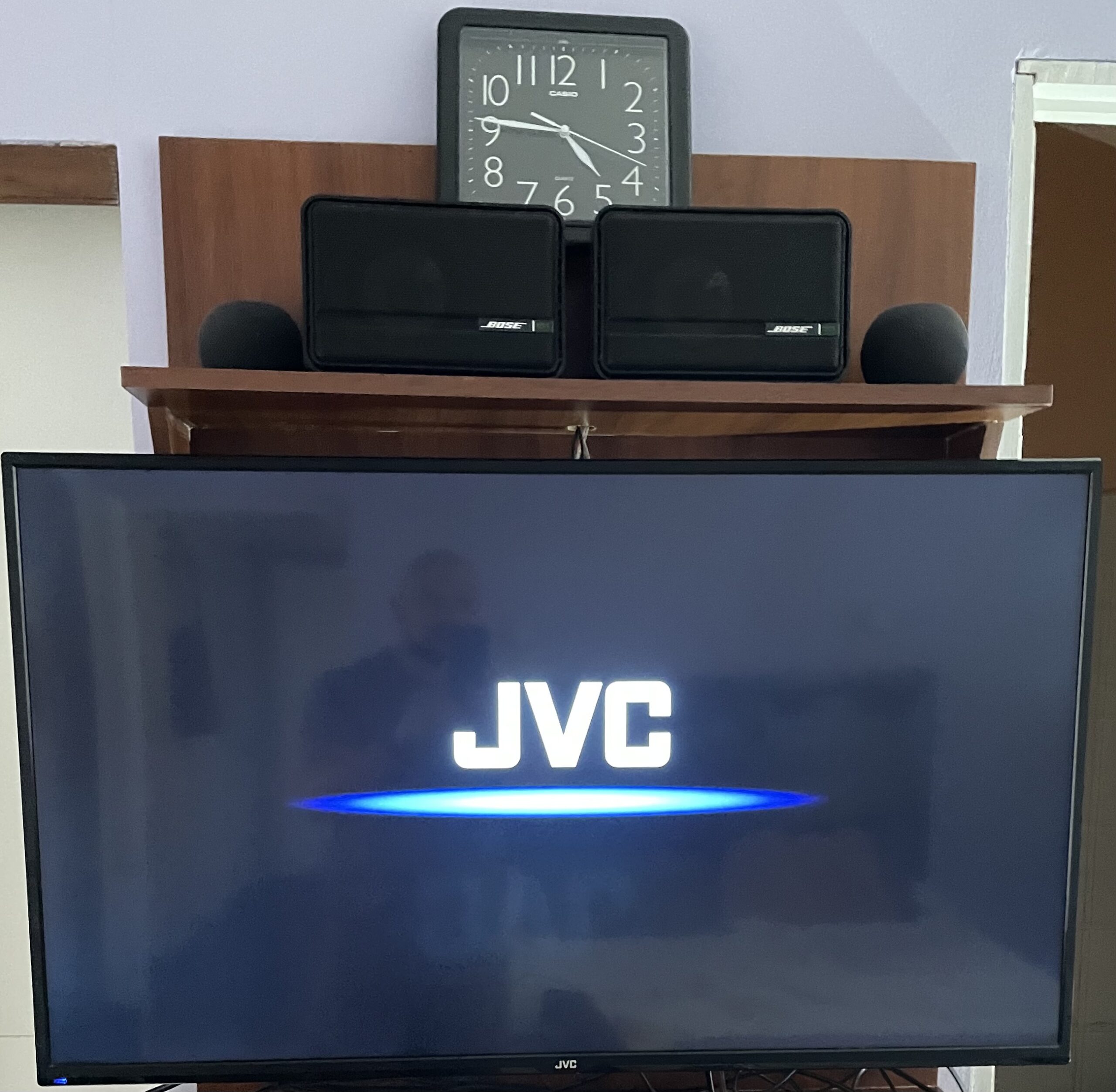 Televisor JVC LED 43" (No Smart TV) - Imagen 4